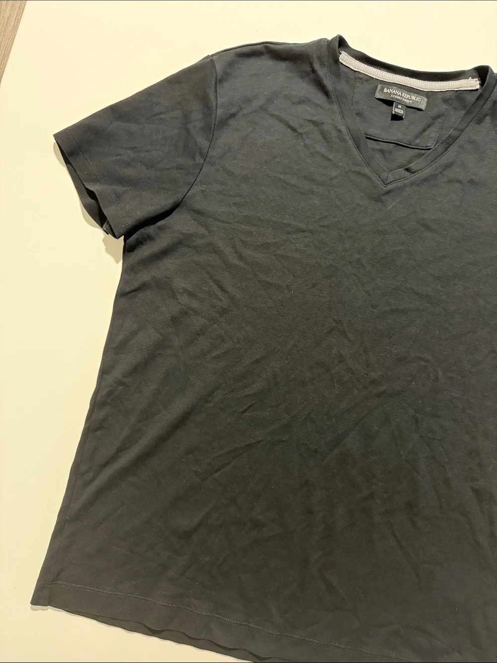 Banana Republic LUXURY-TOUCH V-NECK T-SHIRT Sz M